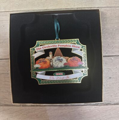 2022 PUMPKIN SHOW ORNAMENT - WEIGH IN - 21 IN STOCK