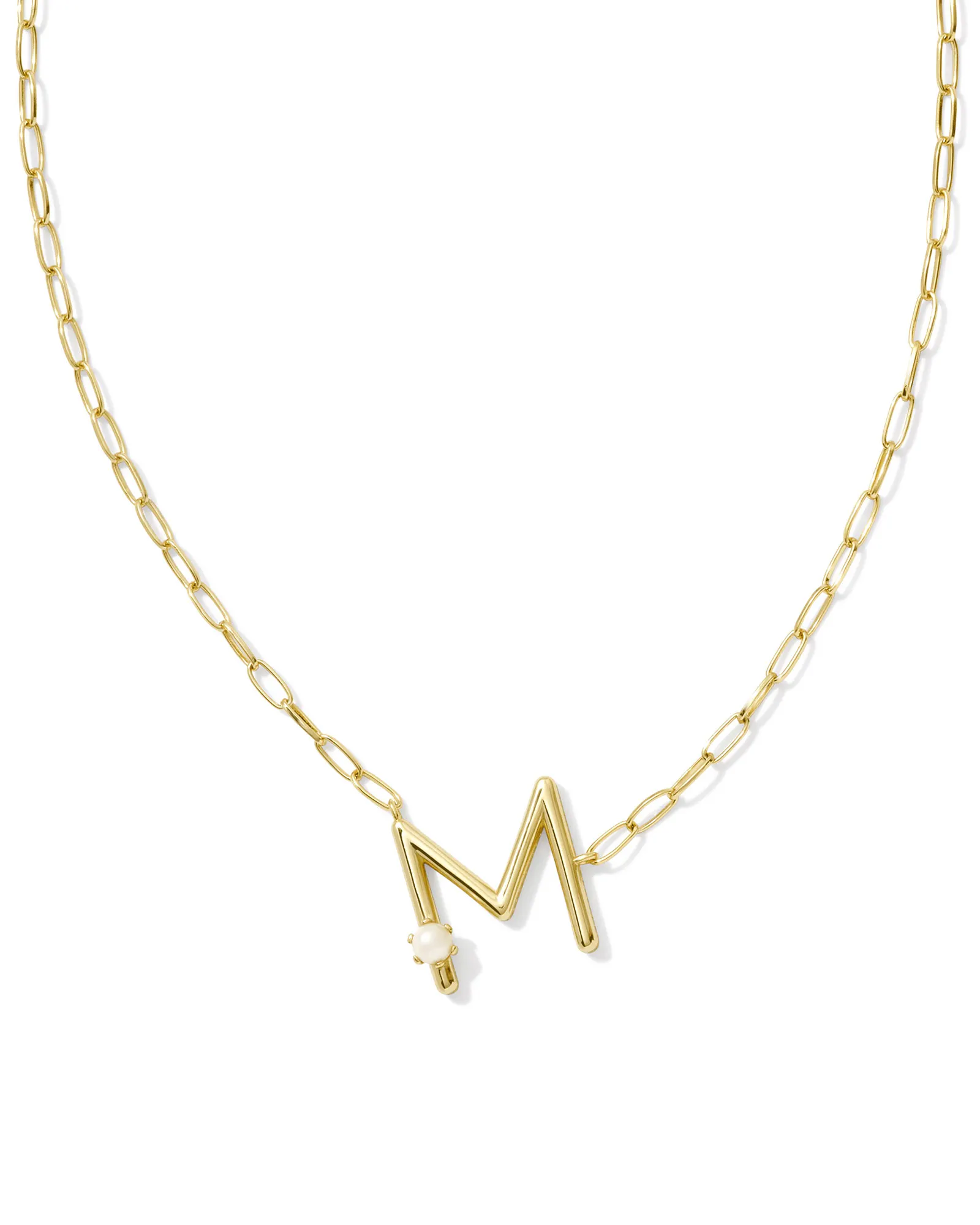 KENDRA SCOTT PEARL GOLD LETTER M SHORT PENDANT NECKLACE