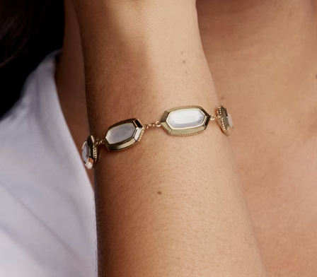 Alternative view of KENDRA SCOTT ELAINA BEZEL DELICATE CHAIN BRACELET GOLD IVORY MOTHER OF PEARL