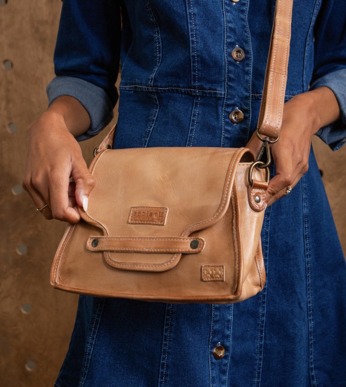 Alternative view of BED STU - CEREMONIOUS OATS TAN RUSTIC