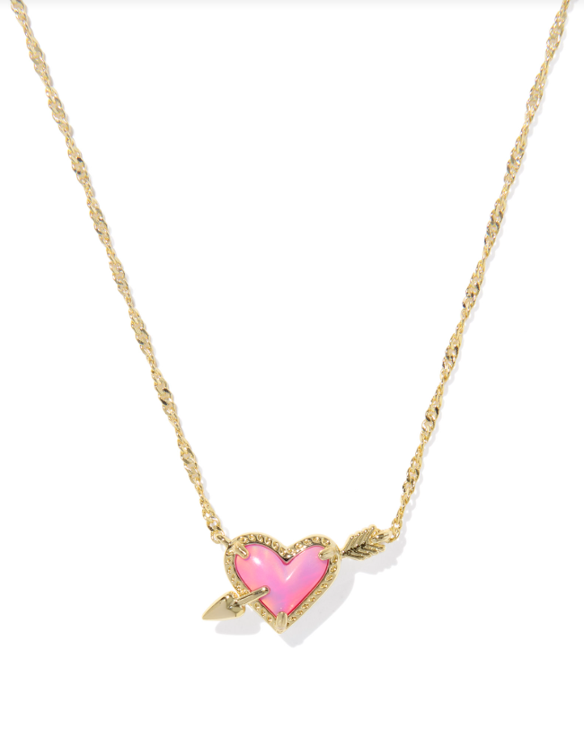 KENDRA SCOTT - ARI HEART ARROW SHORT PENDANT NECKLACE GOLD