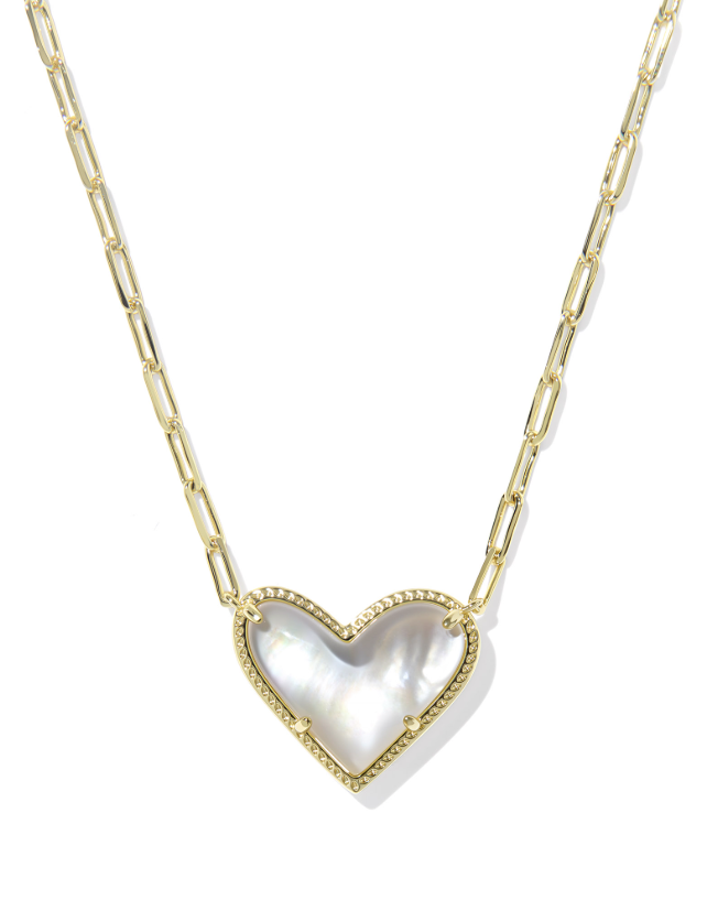 KENDRA SCOTT - ARI HEART STATEMENT SHORT PENDANT NECKLACE GOLD