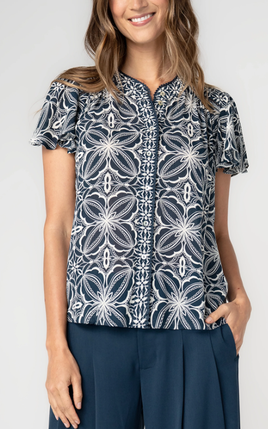LIVERPOOL - FLUTTER SLEVE BUTTON FRONT KNIT TOP - BLUE W/ CREAM